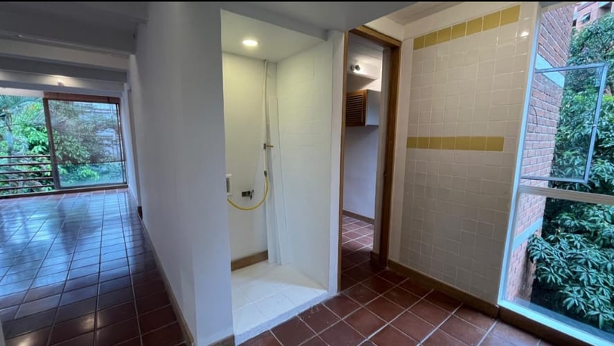 Apartamento de 4 alcobas en venta en Vía Las Palmas, Medellín, 85 m² · foto 9 de 11
