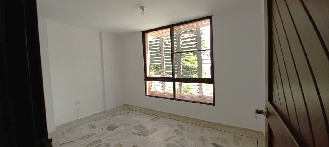 Apartamento de 4 alcobas en arriendo en Los Cambulos, Cali, 125 m² · foto 4 de 20