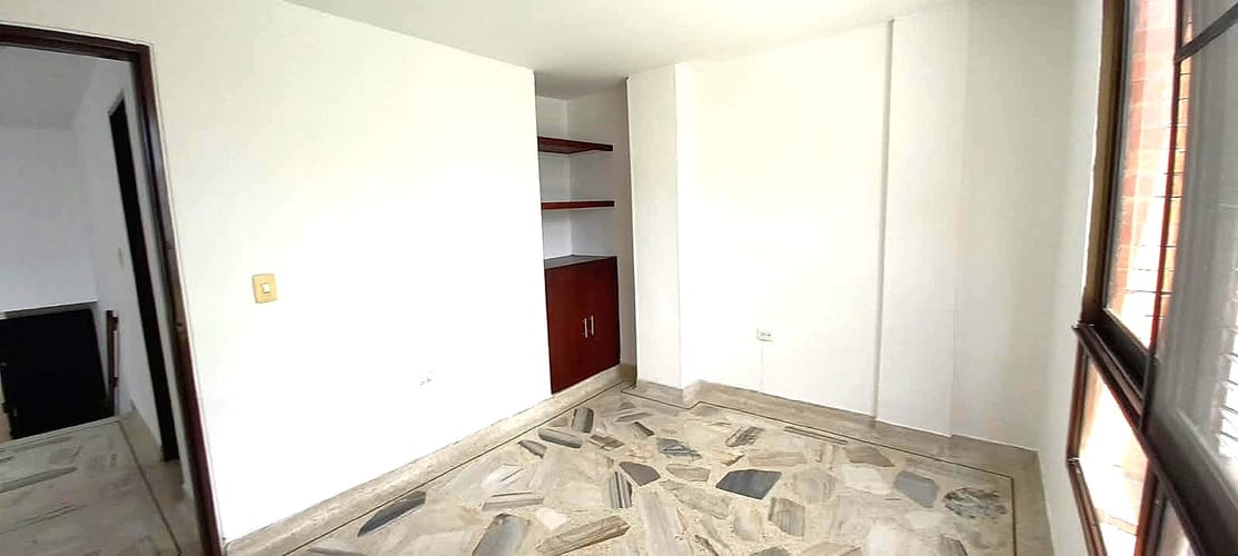 Apartamento de 4 alcobas en arriendo en Los Cambulos, Cali, 125 m² · foto 6 de 20