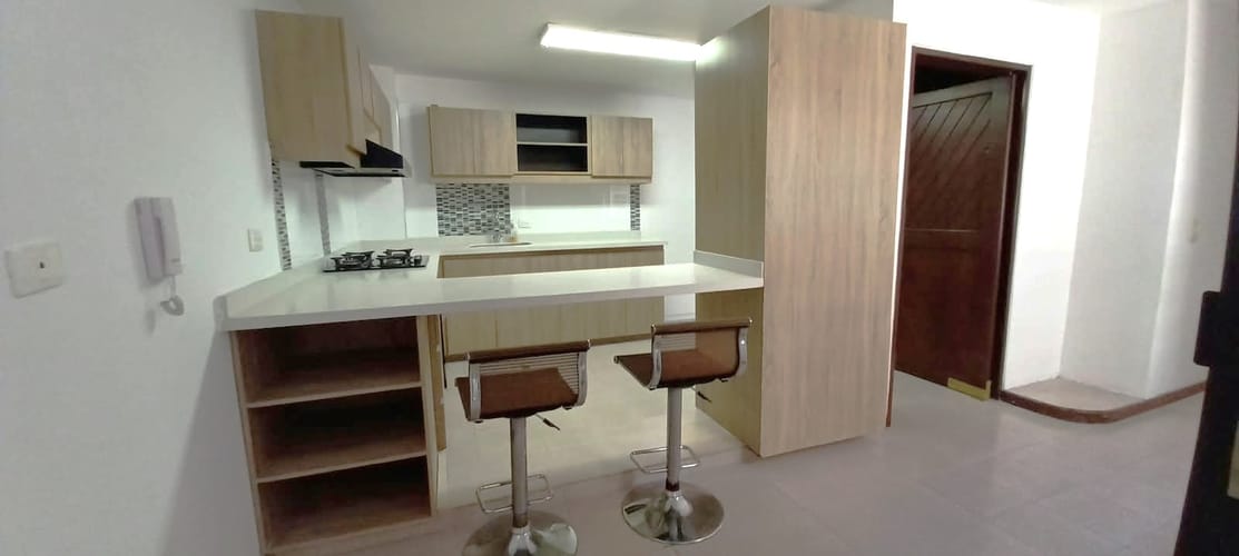 Apartamento de 4 alcobas en arriendo en Los Cambulos, Cali, 125 m² · foto 9 de 20