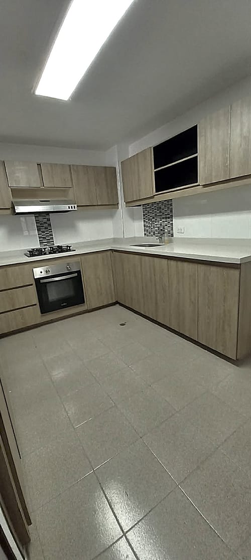 Apartamento de 4 alcobas en arriendo en Los Cambulos, Cali, 125 m² · foto 12 de 20