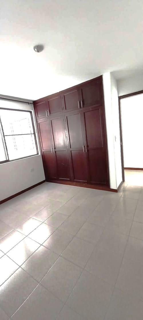 Apartamento de 4 alcobas en arriendo en Los Cambulos, Cali, 125 m² · foto 14 de 20