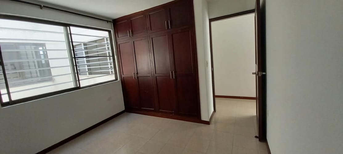 Apartamento de 4 alcobas en arriendo en Los Cambulos, Cali, 125 m² · foto 16 de 20