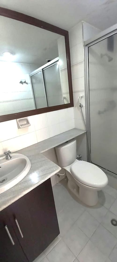 Apartamento de 4 alcobas en arriendo en Los Cambulos, Cali, 125 m² · foto 18 de 20