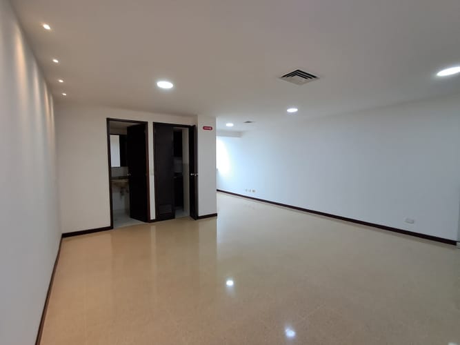 Oficina en arriendo en Las Acacias, Medellín, 41 m² · foto 2 de 9