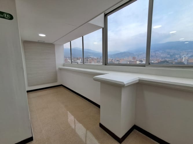 Oficina en arriendo en Las Acacias, Medellín, 41 m² · foto 4 de 9