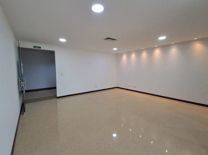 Oficina en arriendo en Las Acacias, Medellín, 41 m² · foto 6 de 9