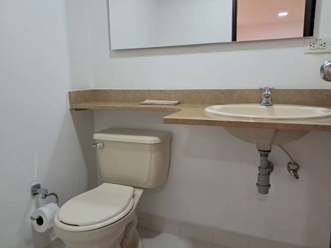 Oficina en arriendo en Las Acacias, Medellín, 41 m² · foto 8 de 9