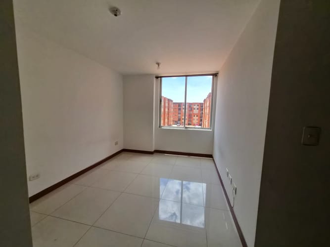 Apartamento de 3 alcobas en arriendo en Conjunto Residencial Reservas De Mallorca, Mosquera, 72 m² · foto 5 de 24