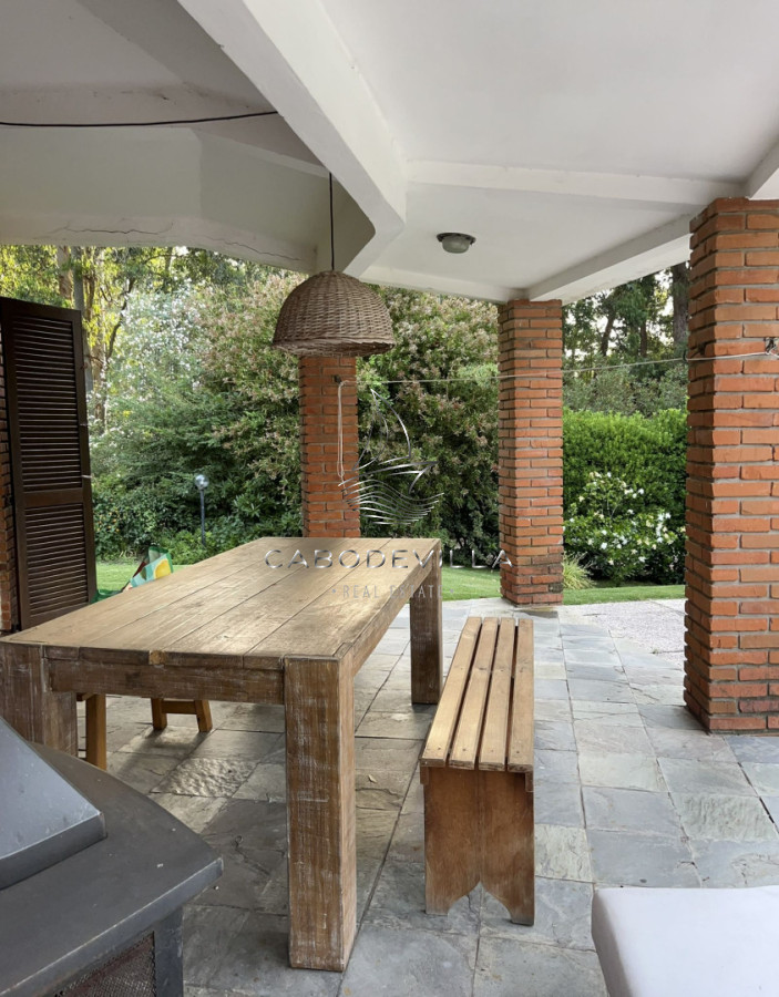 Alquiler anual Casa 3 dormitorios en barrio privado Punta del Este · Foto 5