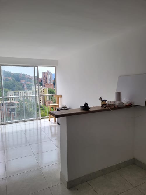 Apartamento de 3 alcobas en venta en Cucaracho, Medellín, 47 m² · foto 2 de 15