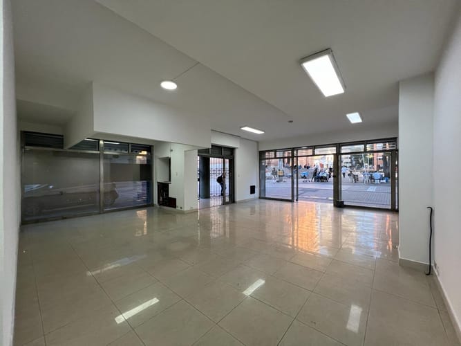 Local en venta en Villa Nueva, Medellín, 127 m² · foto 3 de 21