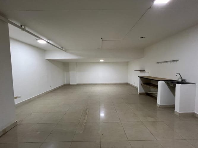 Local en venta en Villa Nueva, Medellín, 127 m² · foto 5 de 21