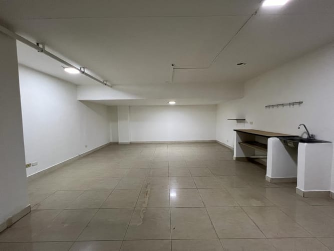 Local en venta en Villa Nueva, Medellín, 127 m² · foto 8 de 21