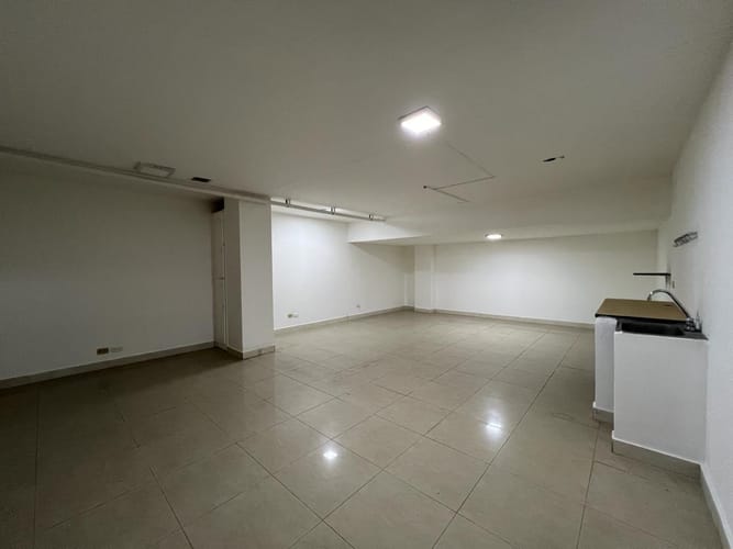 Local en venta en Villa Nueva, Medellín, 127 m² · foto 11 de 21