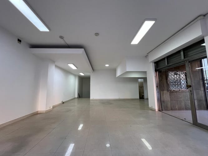 Local en venta en Villa Nueva, Medellín, 127 m² · foto 12 de 21