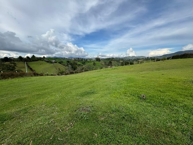 Lote en venta en El Carmen De Viboral, El Carmen de Viboral, 2133 m² · foto 4 de 12