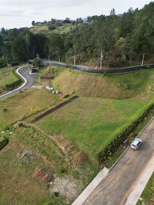 Lote en venta en Las Palmas, Envigado, 2045 m² · foto 3 de 8