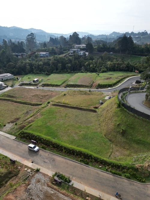 Lote en venta en Las Palmas, Envigado, 2045 m² · foto 7 de 8