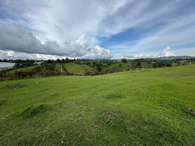 Lote en venta en El Carmen De Viboral, El Carmen de Viboral, 2133 m² · foto 8 de 12