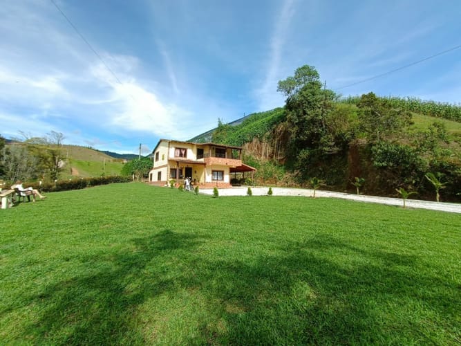 Finca en venta en El Carmen De Viboral, El Carmen de Viboral, 180 m² · foto 2 de 23