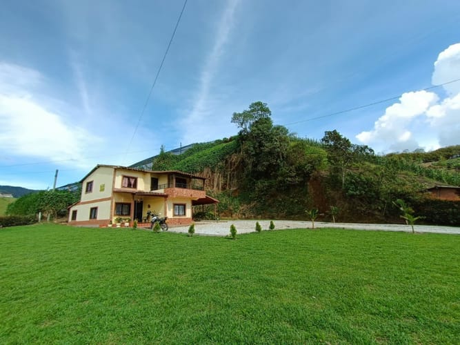 Finca en venta en El Carmen De Viboral, El Carmen de Viboral, 180 m² · foto 3 de 23