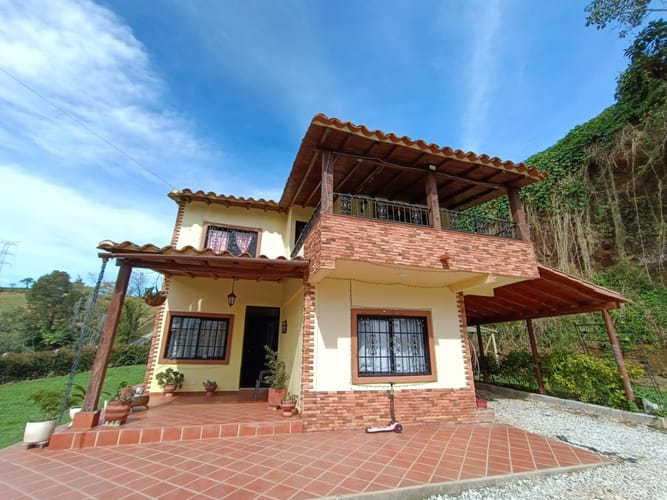 Finca en venta en El Carmen De Viboral, El Carmen de Viboral, 180 m² · foto 5 de 23