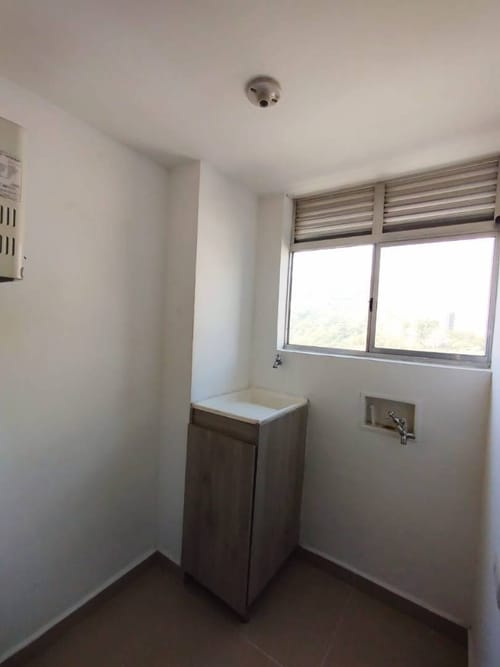 Apartamento de 3 alcobas en arriendo en Bucaros, Bello, 70 m² · foto 3 de 19