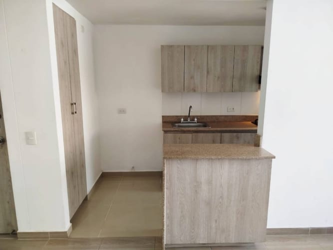 Apartamento de 3 alcobas en arriendo en Bucaros, Bello, 70 m² · foto 4 de 19