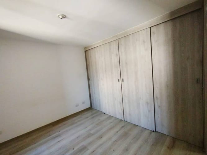 Apartamento de 3 alcobas en arriendo en Bucaros, Bello, 70 m² · foto 11 de 19