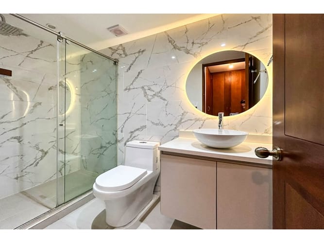 Apartamento de 2 alcobas en arriendo en Chicó Reservado, Bogotá, 134 m² · foto 9 de 11