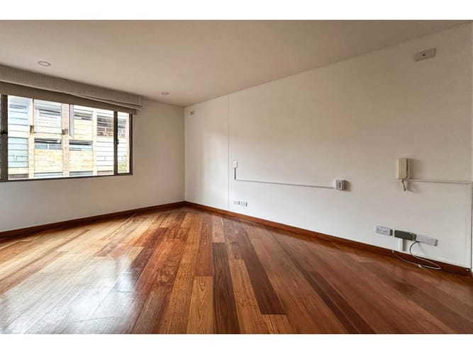 Apartamento de 2 alcobas en arriendo en Chicó Reservado, Bogotá, 134 m² · foto 10 de 11