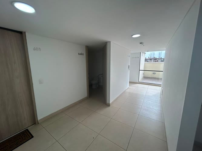 Apartaestudio en venta en Quinta Paredes, Bogotá, 38 m² · foto 8 de 13