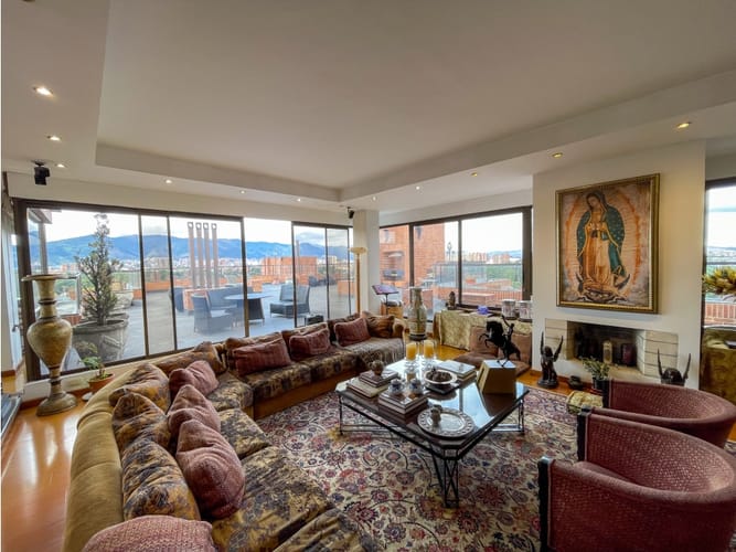 Apartamento de 4 alcobas en venta en Club De Los Lagartos, Bogotá, 781 m² · foto 3 de 24