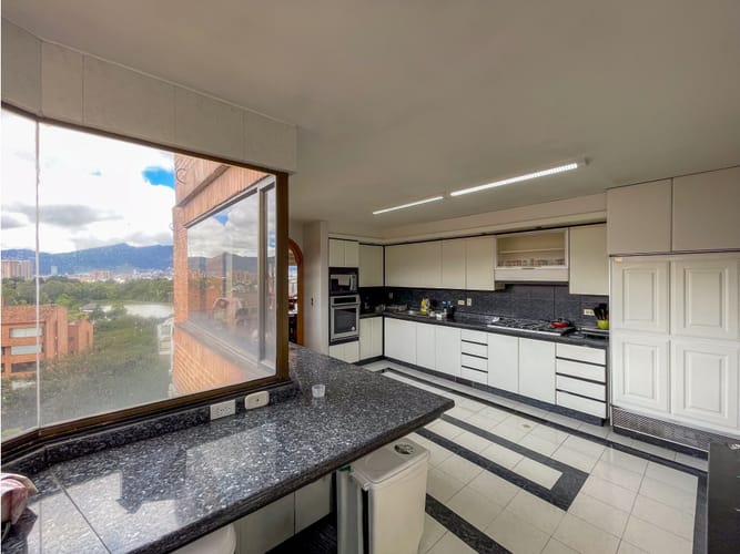 Apartamento de 4 alcobas en venta en Club De Los Lagartos, Bogotá, 781 m² · foto 11 de 24