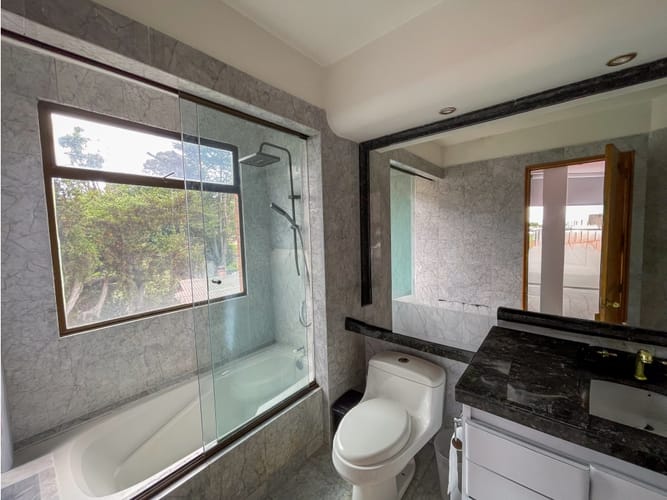 Apartamento de 4 alcobas en venta en Club De Los Lagartos, Bogotá, 781 m² · foto 16 de 24