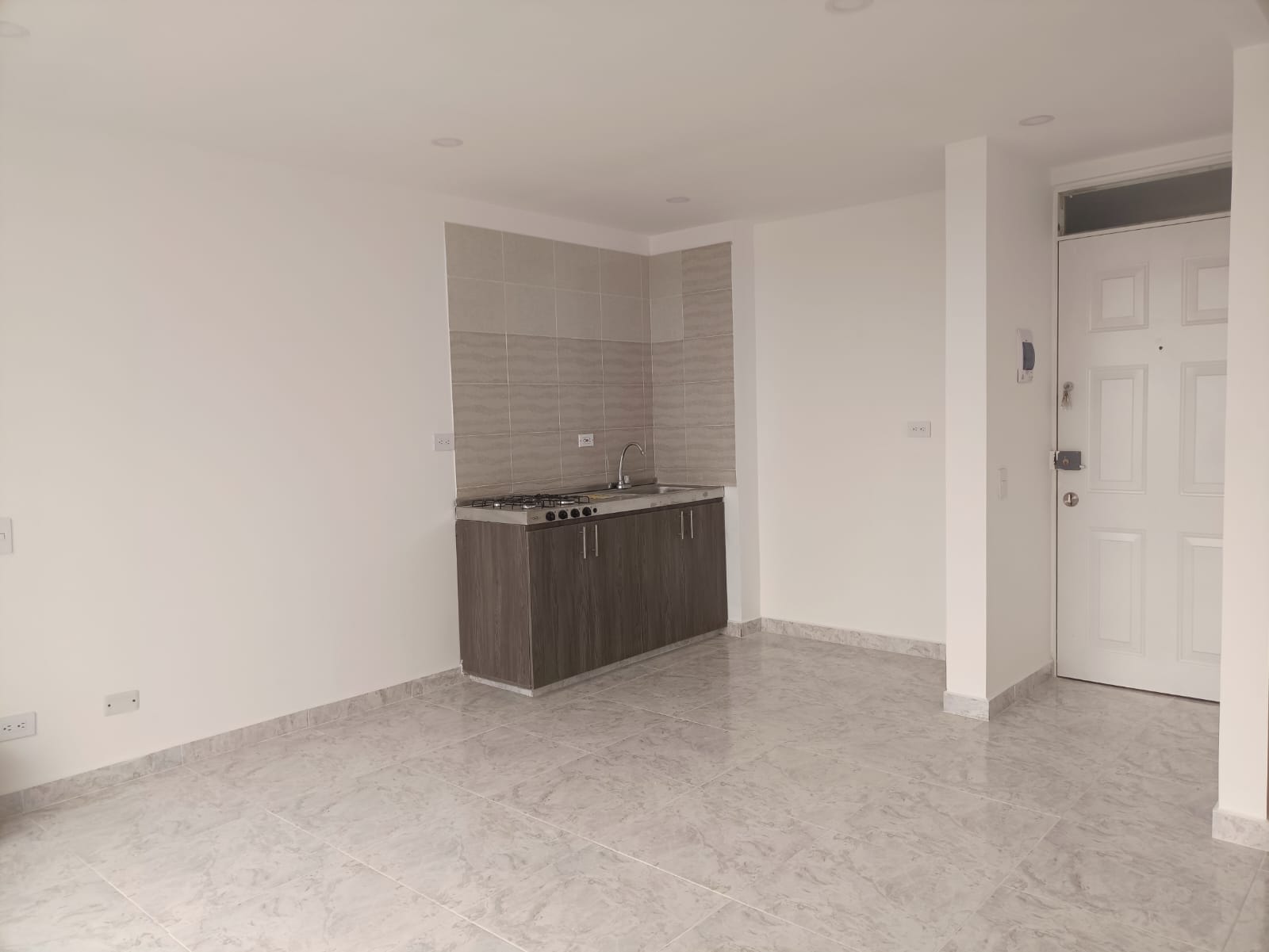 Apartamento en venta en Fontibon, Bogotá · foto 4 de 13