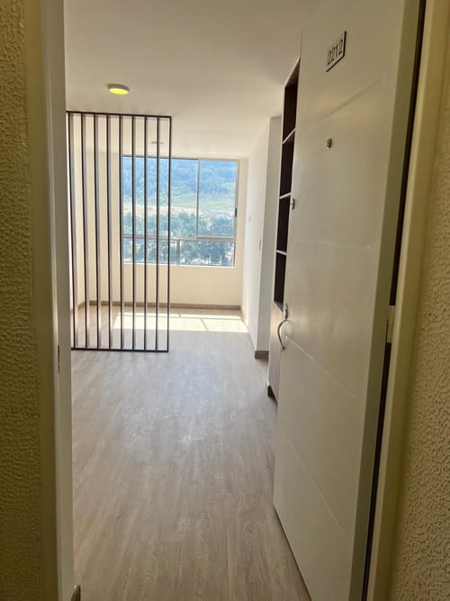 Apartaestudio en venta en El Redil, Bogotá, 35 m² · foto 6 de 13