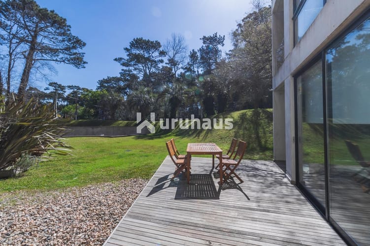 ALQUILER APARTAMENTO DOS DORMITORIOS PUNTA DEL ESTE EDIFICIO BE HOUSE · Foto 2