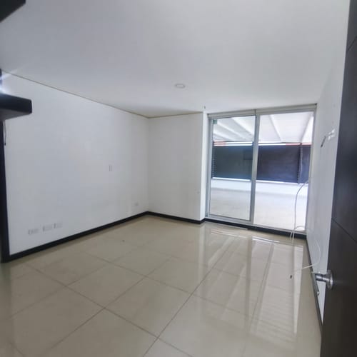 Apartamento de 4 alcobas en venta en Cerro Azul Del Vergel, Ibagué, 285 m² · foto 11 de 14