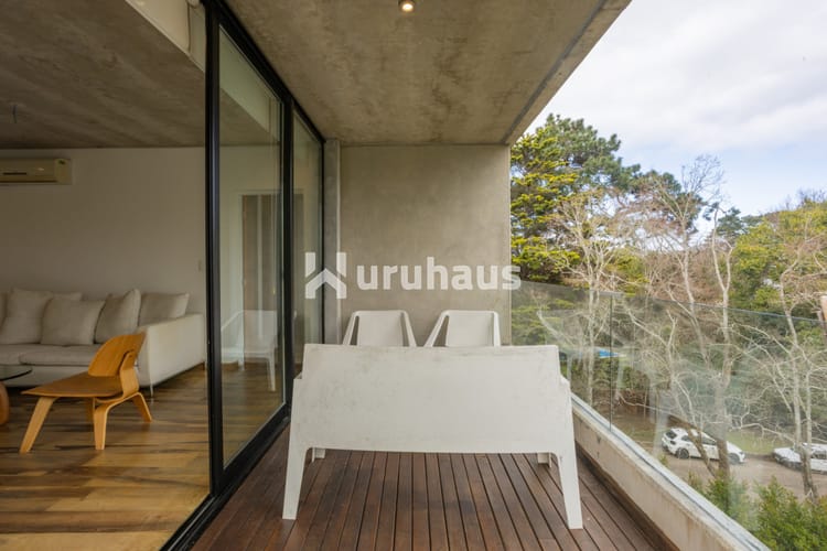 ALQUILER APARTAMENTO DOS DORMITORIOS PUNTA DEL ESTE EDIFICIO BE HOUSE · Foto 2