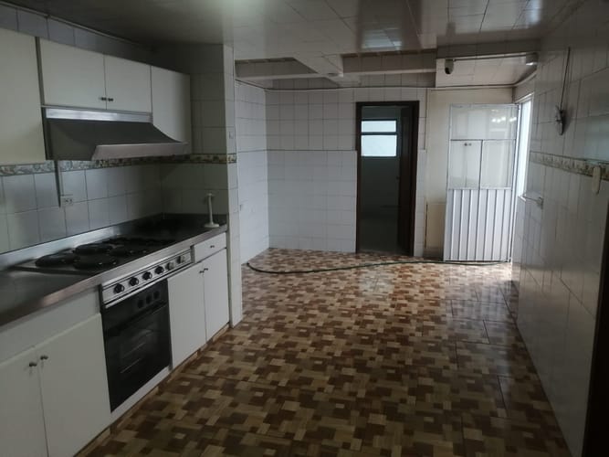 Casa de 6 alcobas en venta en Fontibon, Bogotá, 298 m² · foto 6 de 23