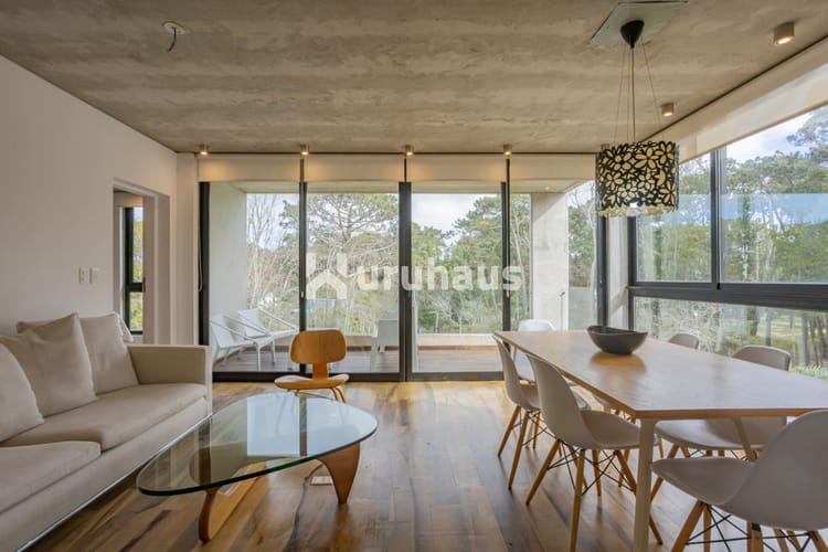 ALQUILER APARTAMENTO DOS DORMITORIOS PUNTA DEL ESTE EDIFICIO BE HOUSE · Foto 3