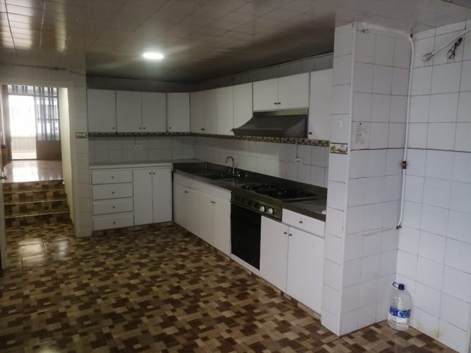 Casa de 6 alcobas en venta en Fontibon, Bogotá, 298 m² · foto 8 de 23