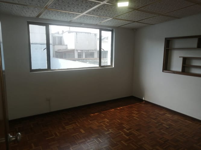 Casa de 6 alcobas en venta en Fontibon, Bogotá, 298 m² · foto 12 de 23