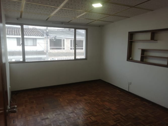 Casa de 6 alcobas en venta en Fontibon, Bogotá, 298 m² · foto 18 de 23