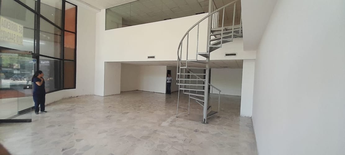 Local en arriendo en Ciudad Capri, Cali, 300 m² · foto 2 de 10