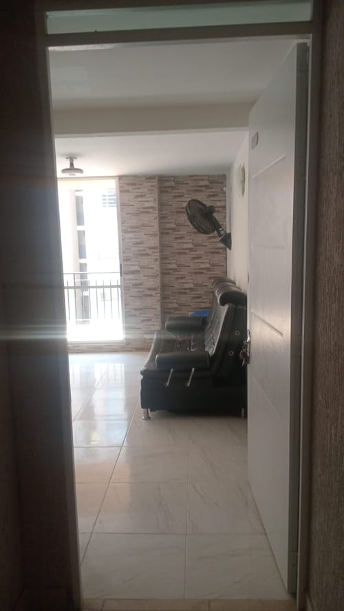 Apartamento de 3 alcobas en arriendo en Las Palmas, Ricaurte, 55 m² · foto 2 de 11