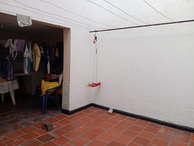 Casa de 5 alcobas en venta en San Luis, Bucaramanga, 216 m² · foto 5 de 11