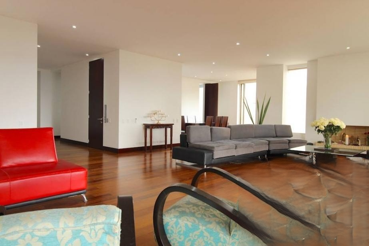 Apartamento de 4 alcobas en venta en Cerros De Suba, Bogotá, 345 m² · foto 2 de 24